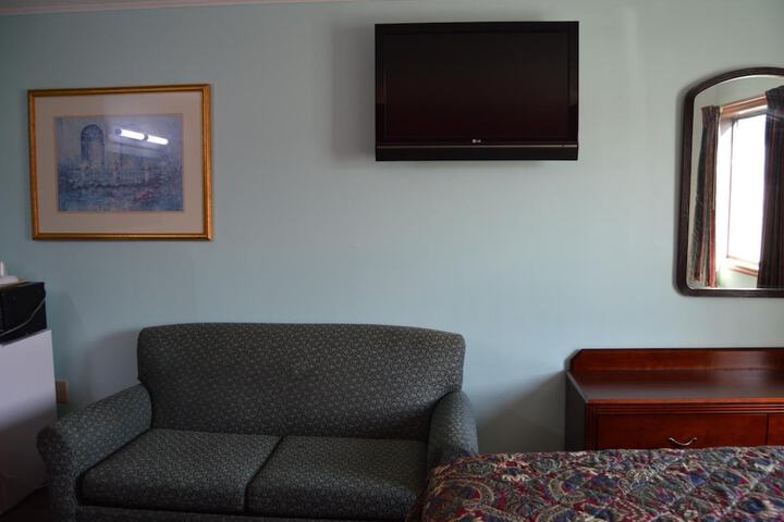 Budget Inn of Claypool Hill