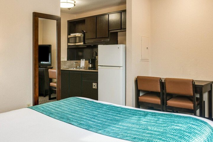 Room 14 of 30