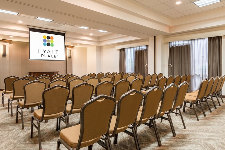 Hyatt Place Bentonville / Rogers