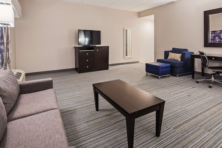 Room 16 of 32