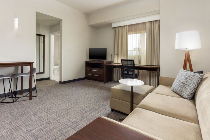 Room 36 of 77