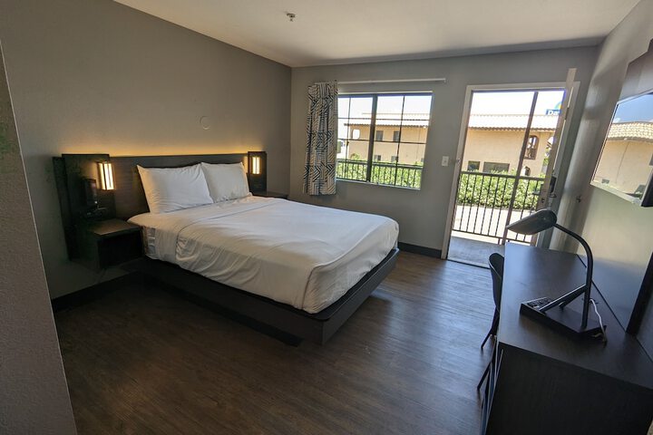 Room 39 of 64
