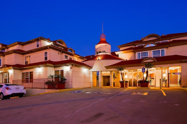 Hotel 2 of 33