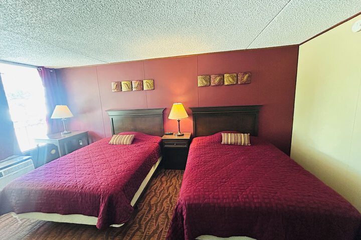 Colonial Mountain Inn Branson MO