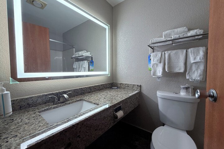 Days Inn by Wyndham Mankato