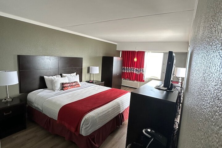 Room 22 of 28