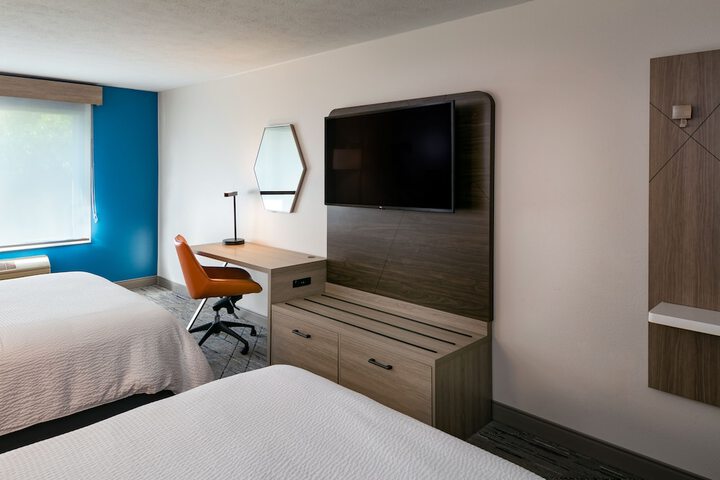 Room 43 of 71