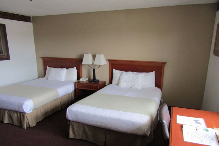 Room 13 of 27