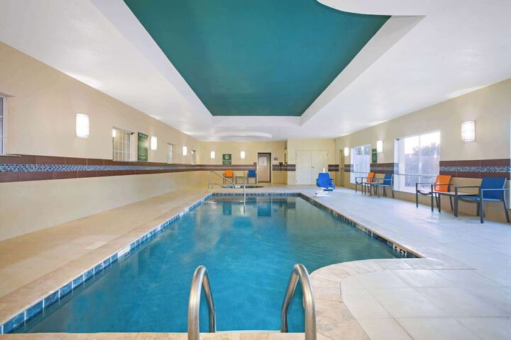 La Quinta Inn & Suites by Wyndham Pearsall