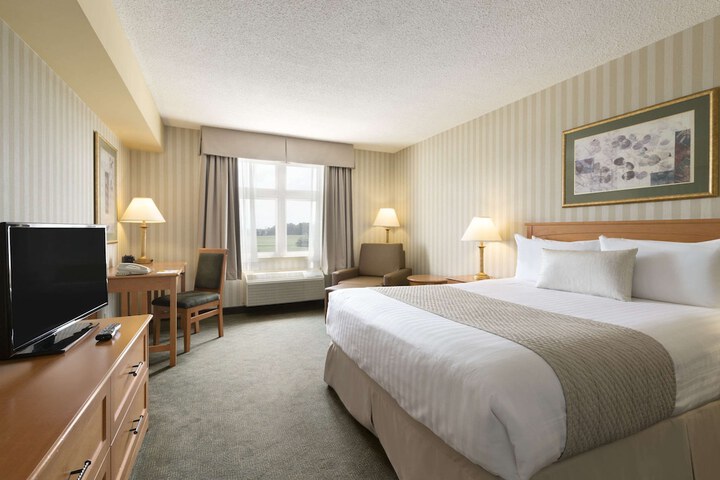 Room 16 of 28