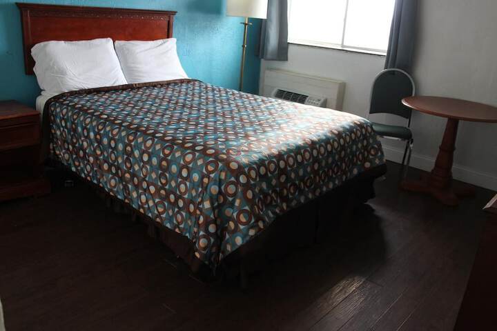 Room 17 of 22