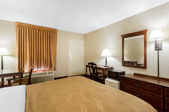 Room 15 of 48