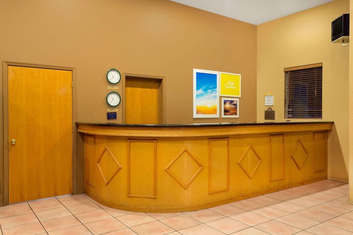 Hotel Interior 7 of 37