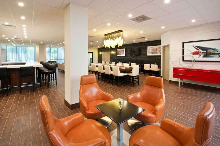 Embassy Suites by Hilton Detroit Livonia Novi