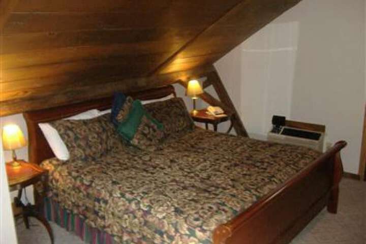 Sturbridge Country Inn