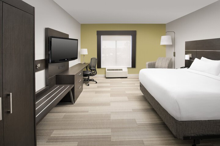 Room 10 of 42