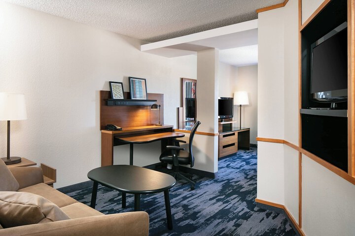 Room 15 of 23