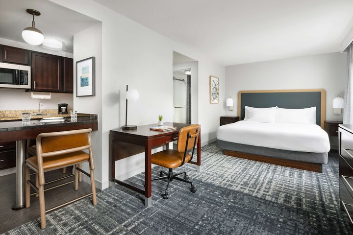 Homewood Suites by Hilton Manchester / Airport