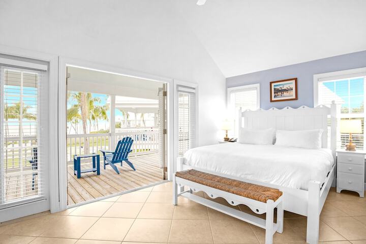 Tranquility Bay Beachfront Hotel and Resort