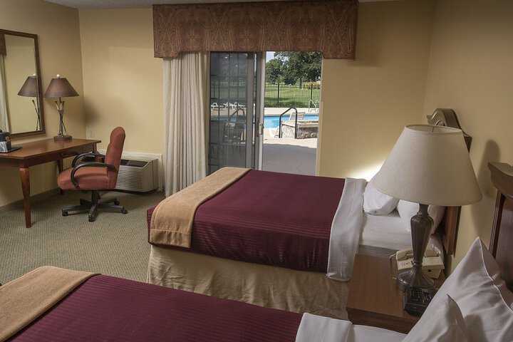 Room 9 of 33