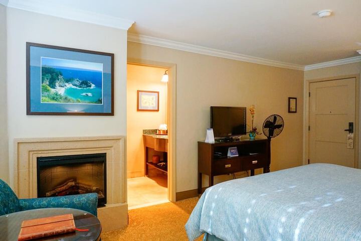 Room 25 of 63