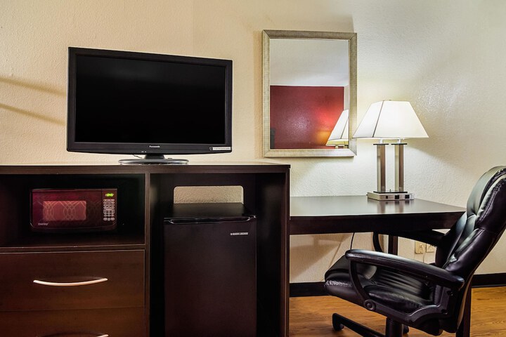 Room 12 of 29