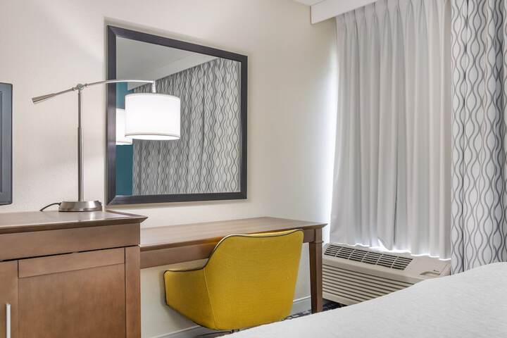 Room 15 of 34