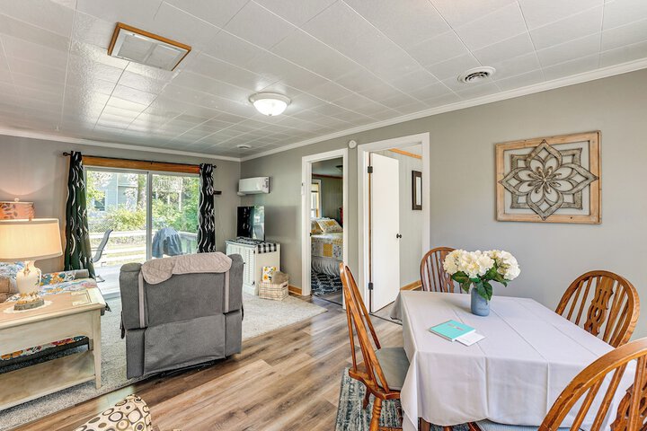 Wayland Retreat w / Deck: Walk to Downtown!