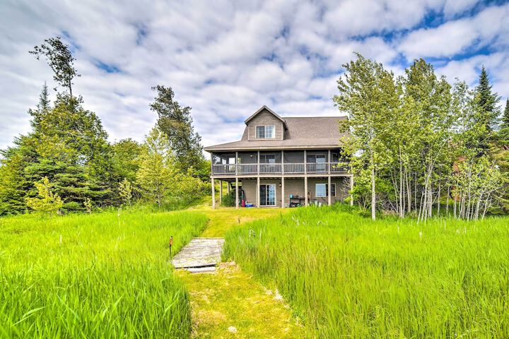 Secluded Lake Michigan Home: Private Fire Pit