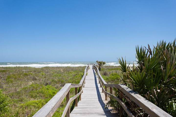 Beach 31 of 37