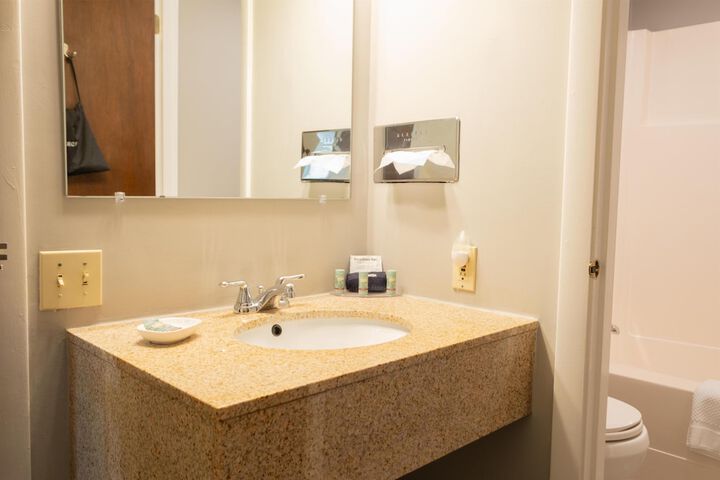 Fireside Inn & Suites Bangor