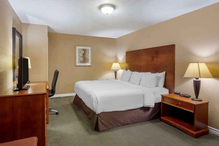Room 29 of 52