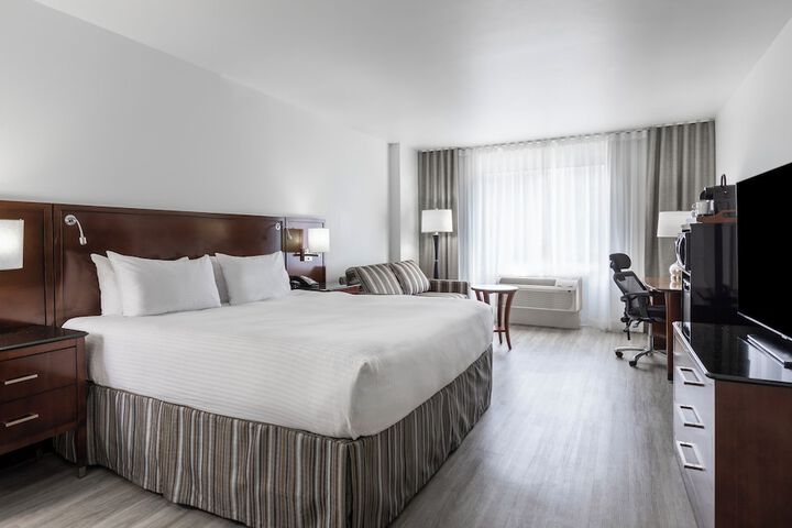 Room 30 of 63