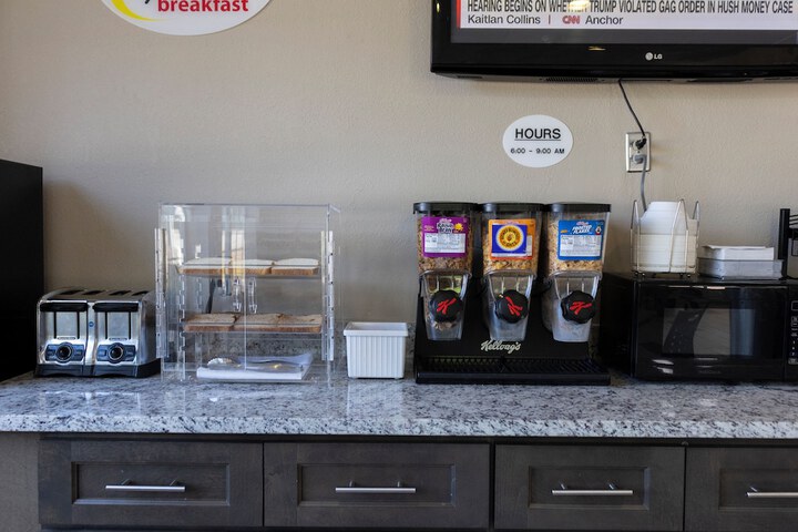 Breakfast/Coffee Service 65 of 71