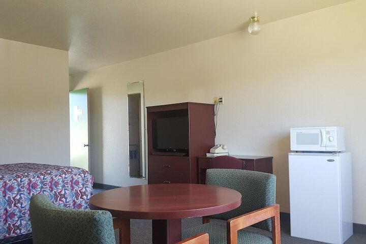 Room 15 of 34