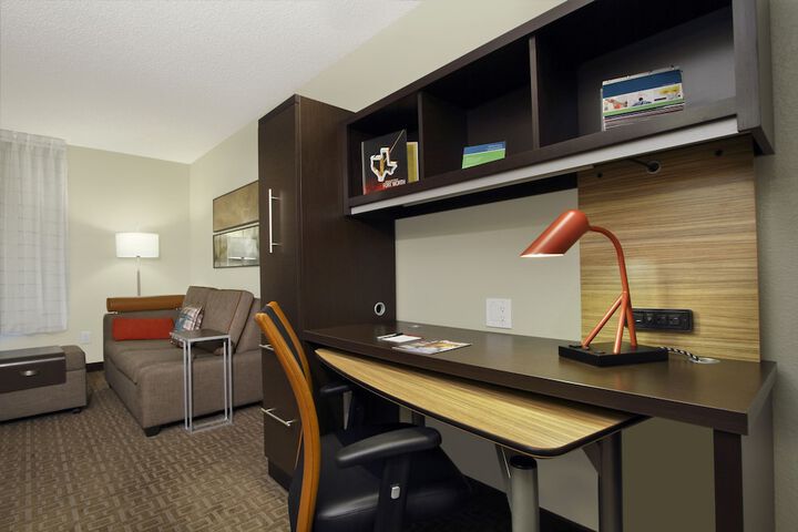 Room 26 of 33