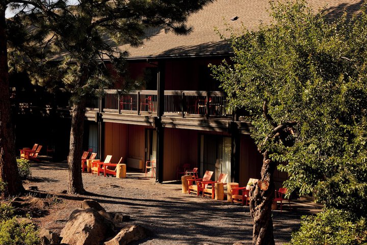 Riverhouse Lodge