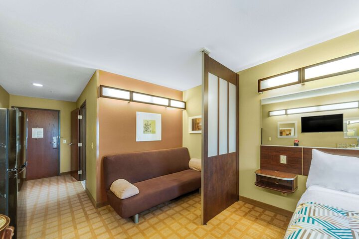 Room 31 of 34