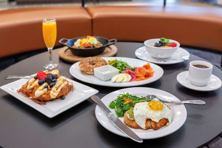Breakfast/Coffee Service 74 of 90