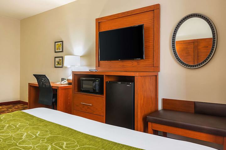 Room 27 of 36