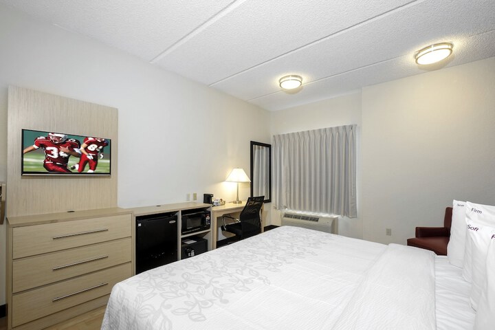 Room 28 of 47
