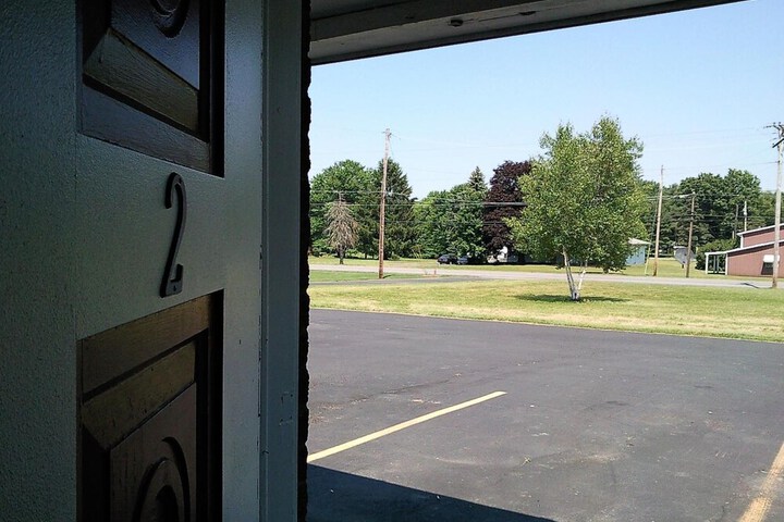 Colonial Inn Motel