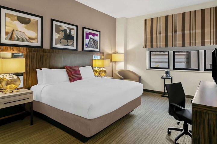 Room 18 of 30