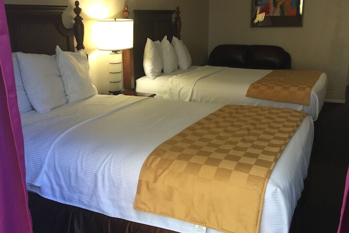 Room 21 of 47