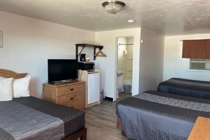 Room 3 of 5