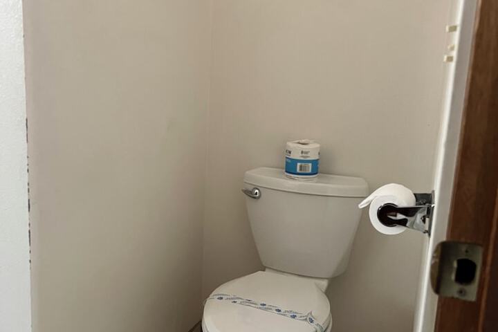 Room 60 of 143