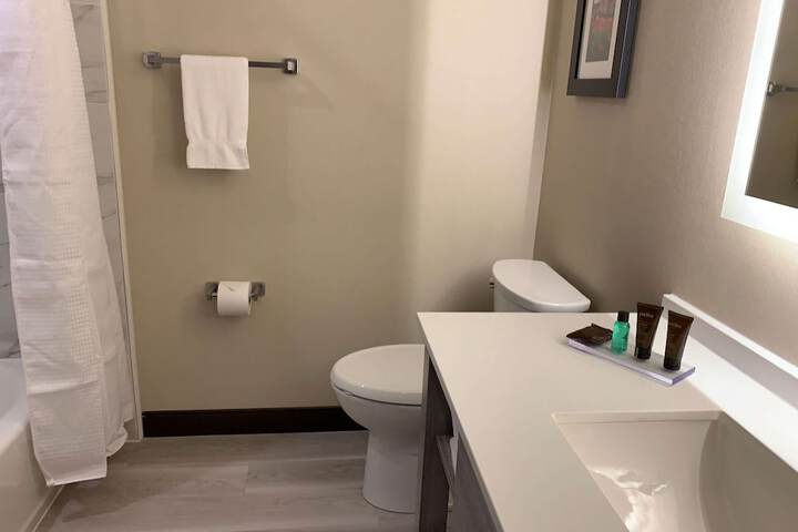 Room 44 of 109