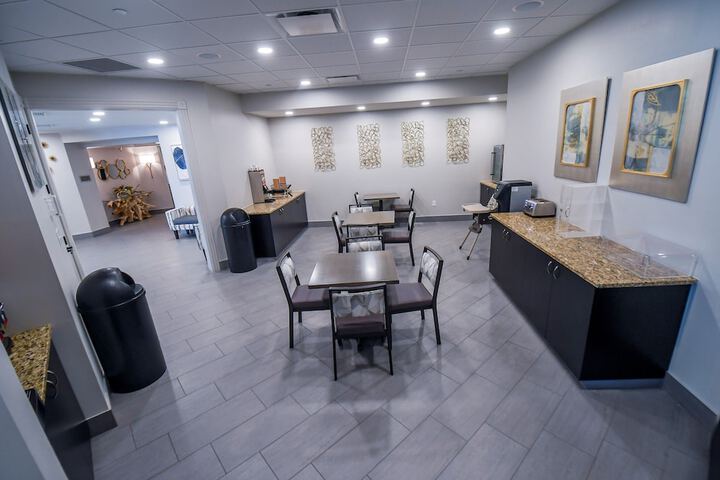 Euro Suites Hotel