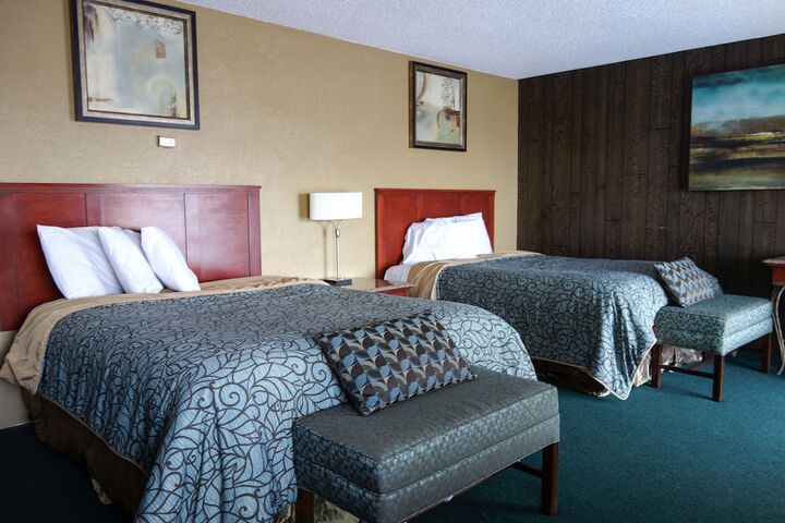 Room 32 of 43