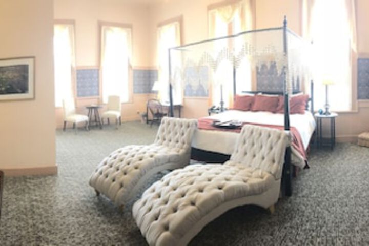 Room 86 of 105